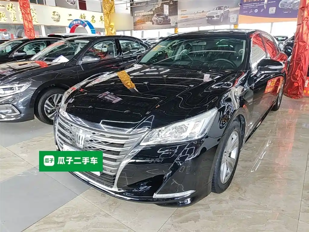 Toyota Crown 2015 2.5L Smart Edition фото 2