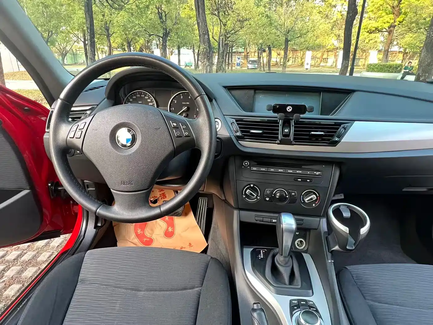 BMW X1 2013 sDrive18i Fashion фото 8
