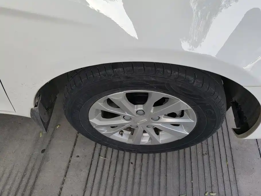 صورة 6 - Geely Emgrand