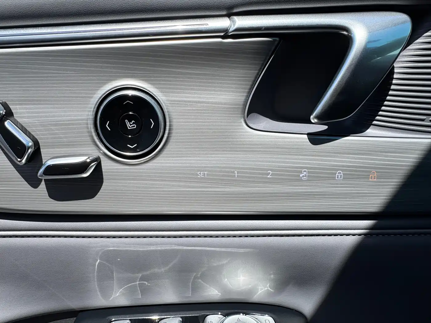 Buick GL8 2026 Luzun Premium Edition фото 15