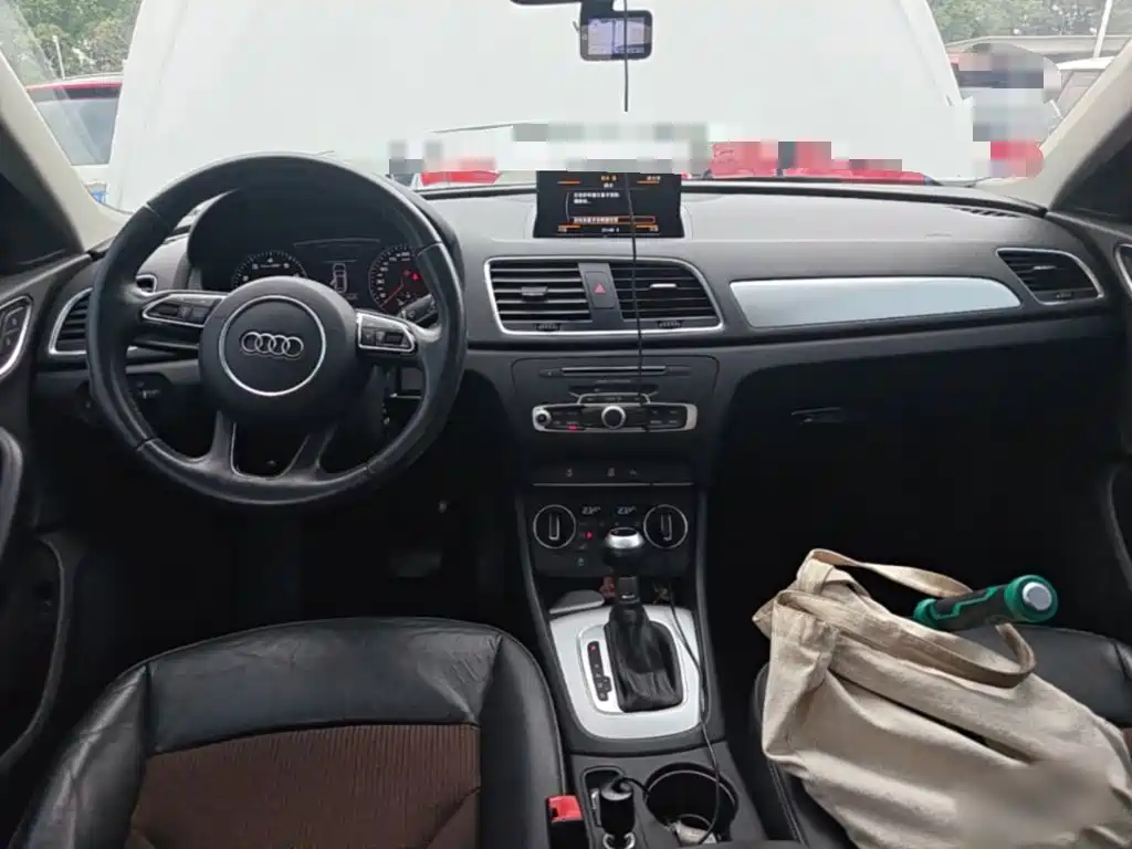 Photo 14 - Audi Q3