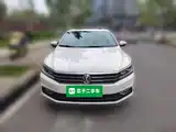 Photo 23 - Volkswagen Passat