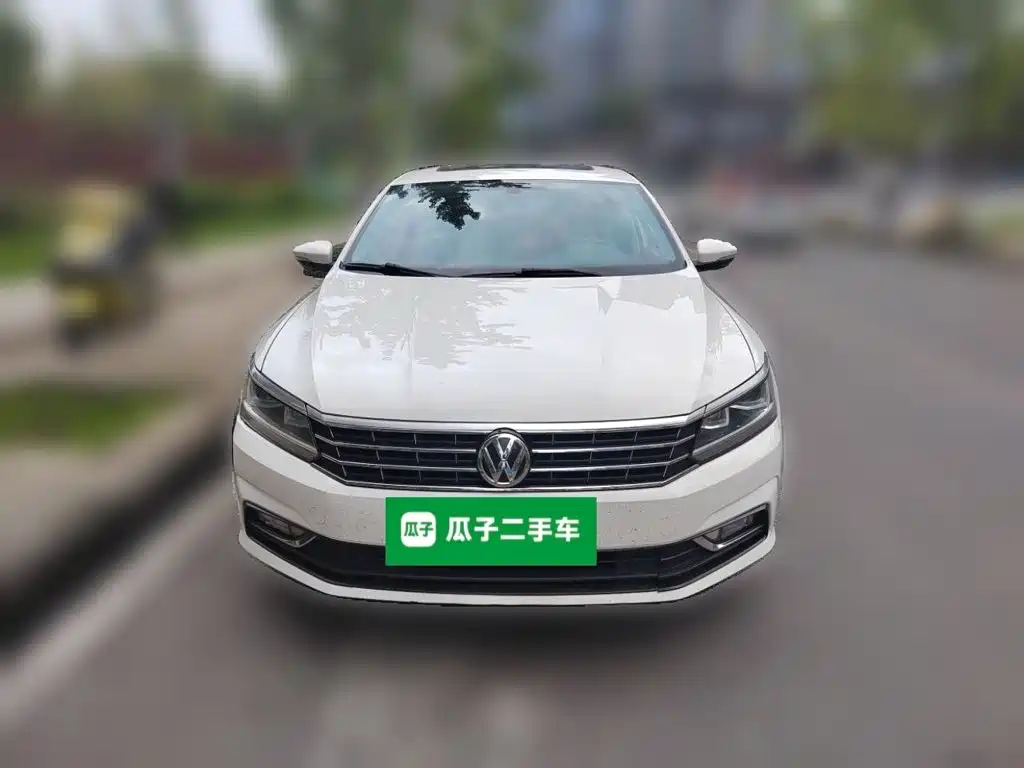 Photo 23 - Volkswagen Passat