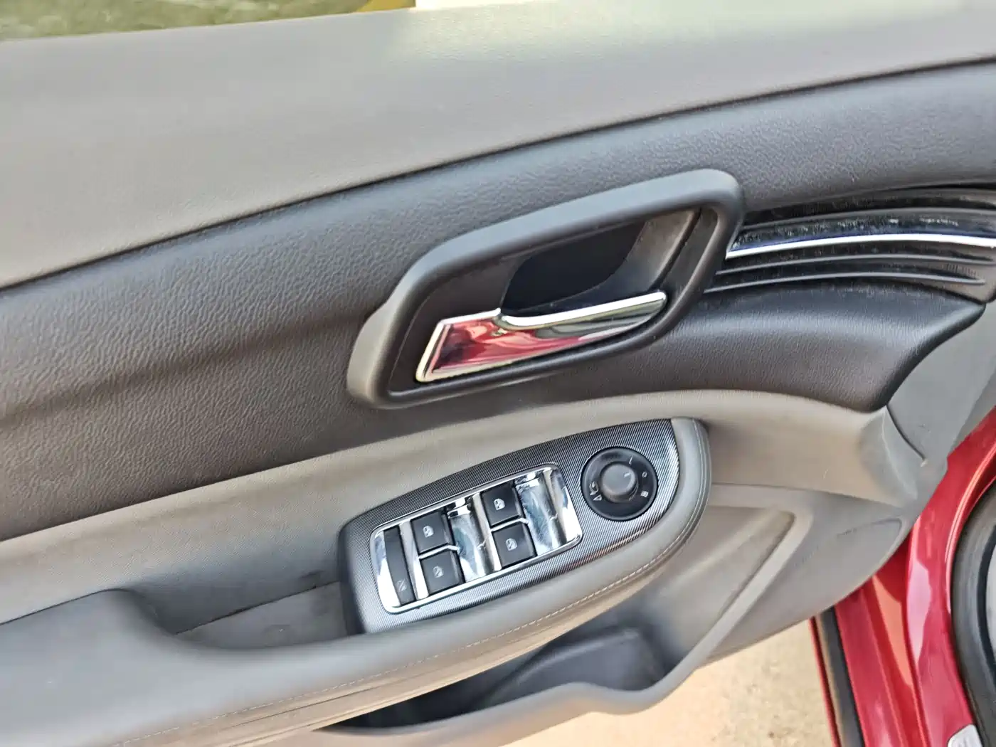 Chevrolet Malibu 2013 2.0L Automatic Luxury Edition фото 16