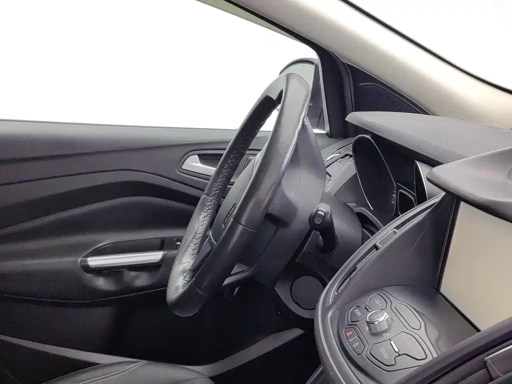 Фото 22 - Ford Kuga