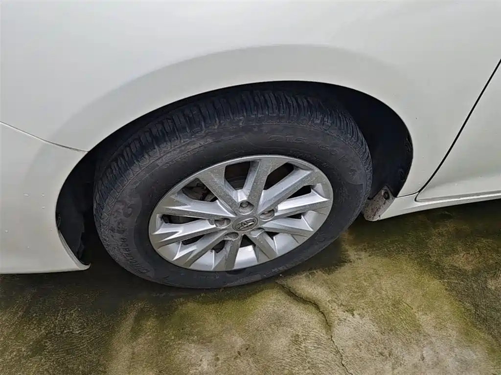 Toyota Camry 2016 2.0G 10th Anniversary Leading Edition фото 23