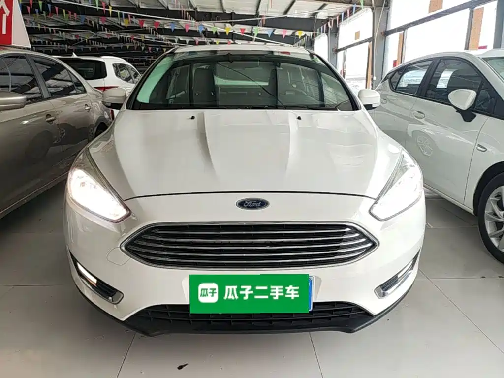 Фото 3 - Ford Focus