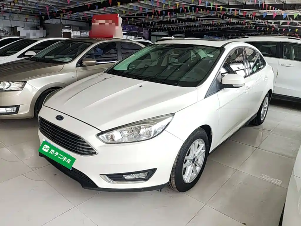 Фото 2 - Ford Focus