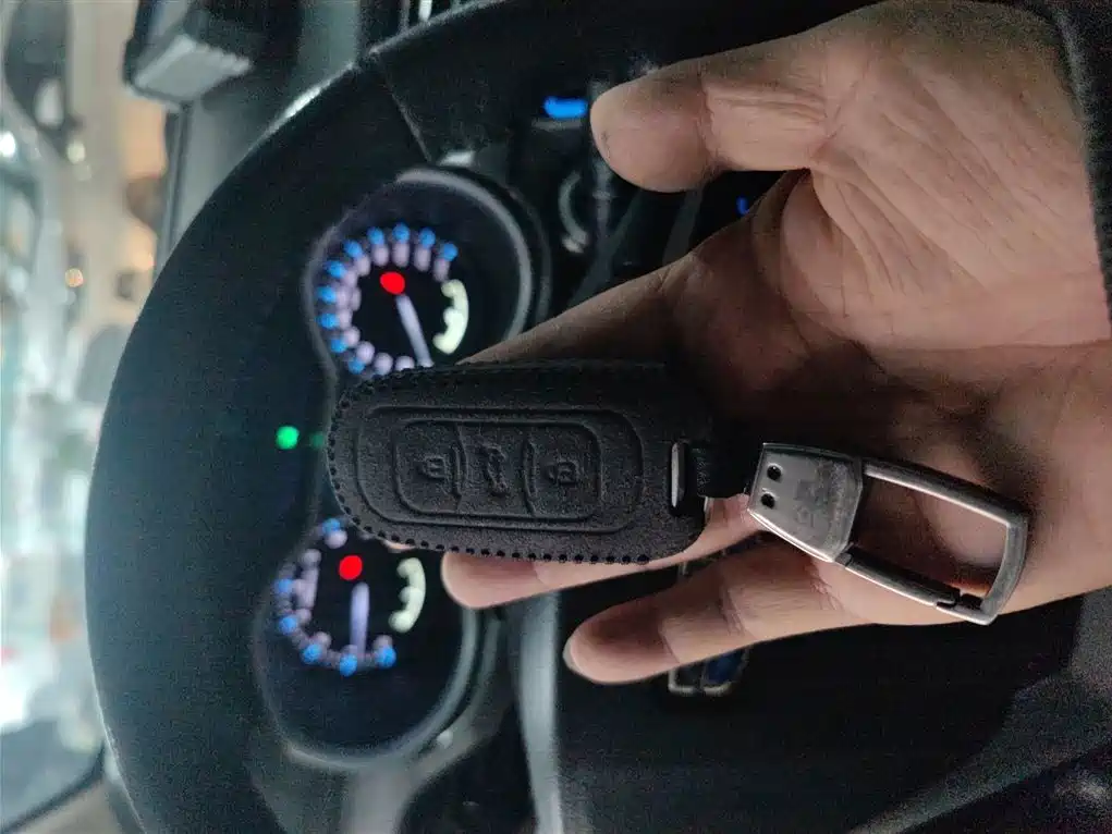 Фото 9 - Geely Emgrand