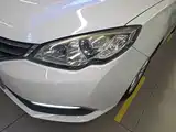Фото 24 - Roewe 360