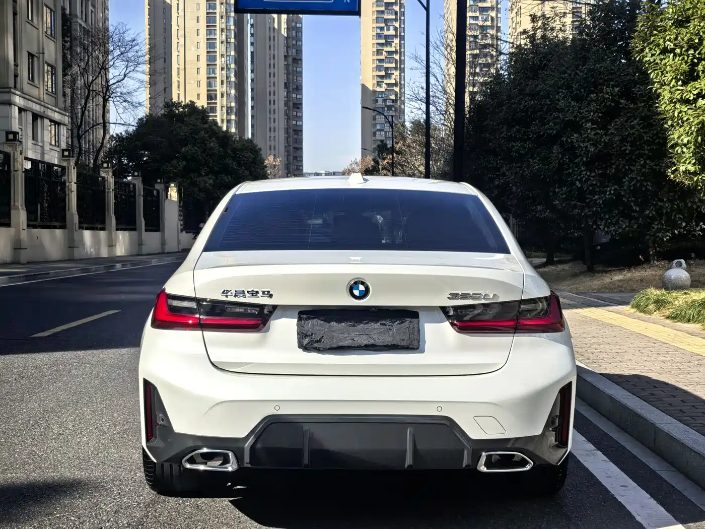 BMW 3 Series 2023 325Li M Sport Package фото 5