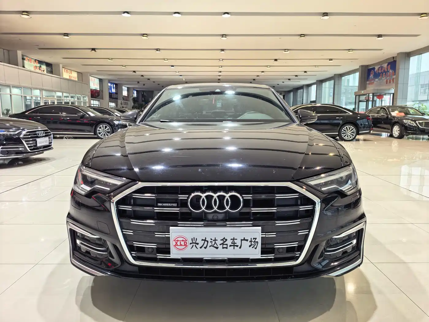 Photo 2 - Audi A6L