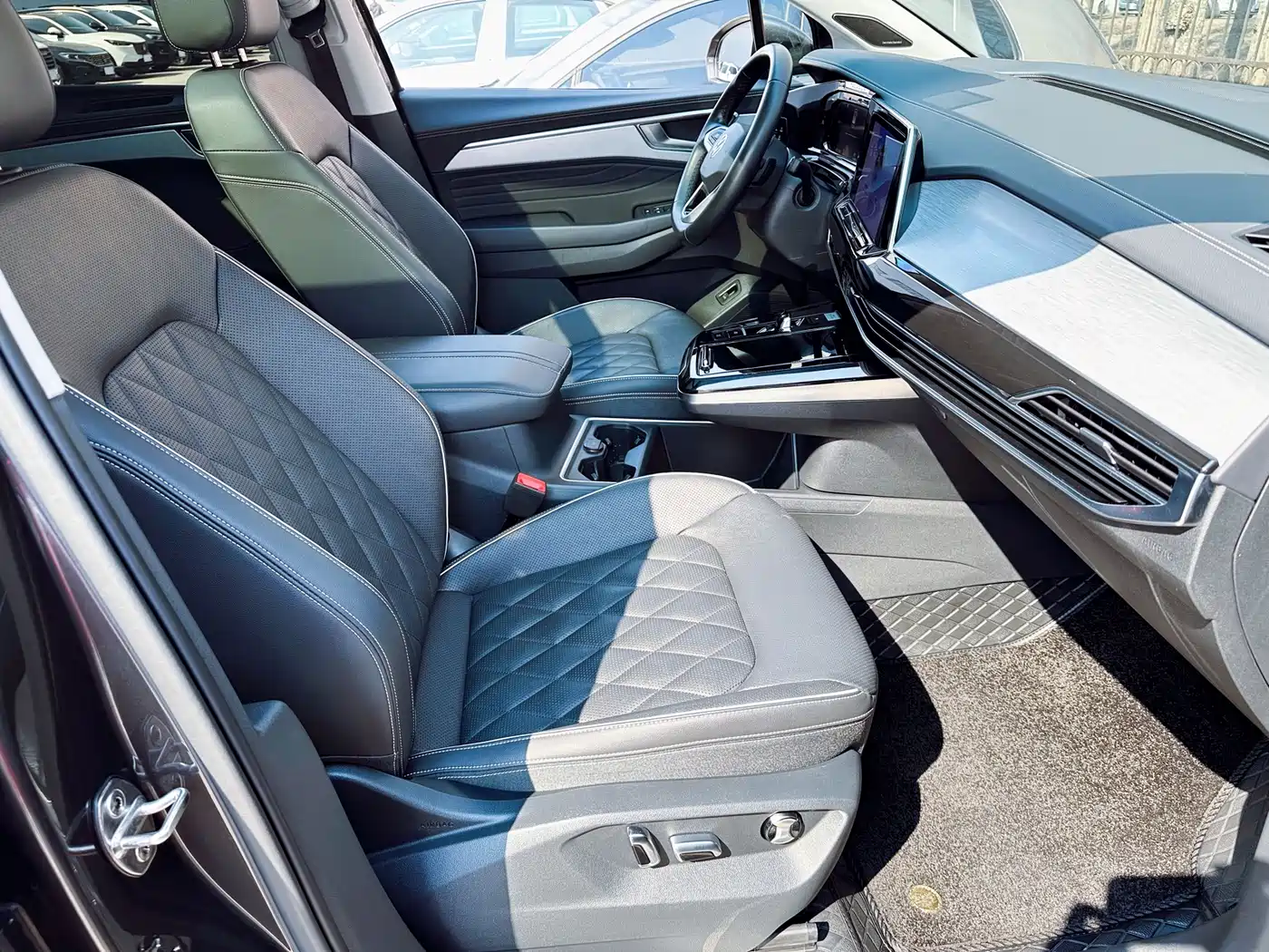 Volkswagen Volkswagen Talagon 2023 Facelift 530TSI 4WD Flagship Victory Pro Edition 6-Seater 9
