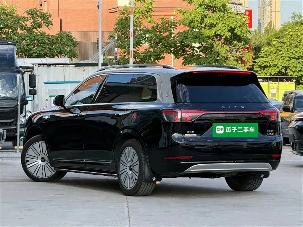 AITO Wenjie AITO M9 2025 Range Extender Max 52kWh 5-Seater фото 5