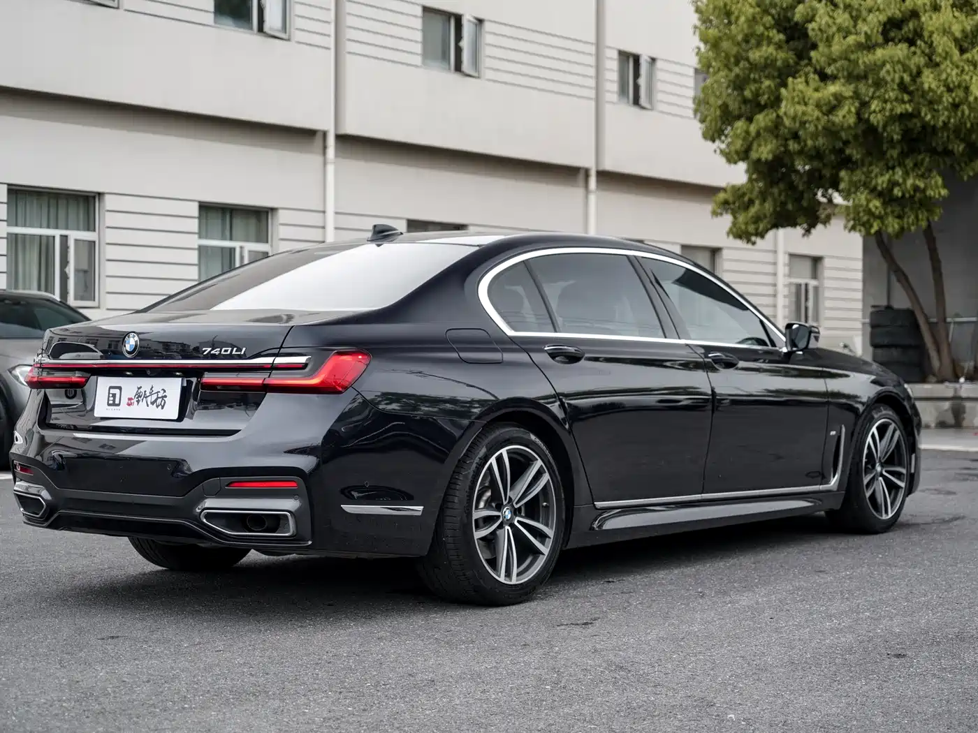 BMW 7 Series 2021 Model 730Li M Sport Package фото 6