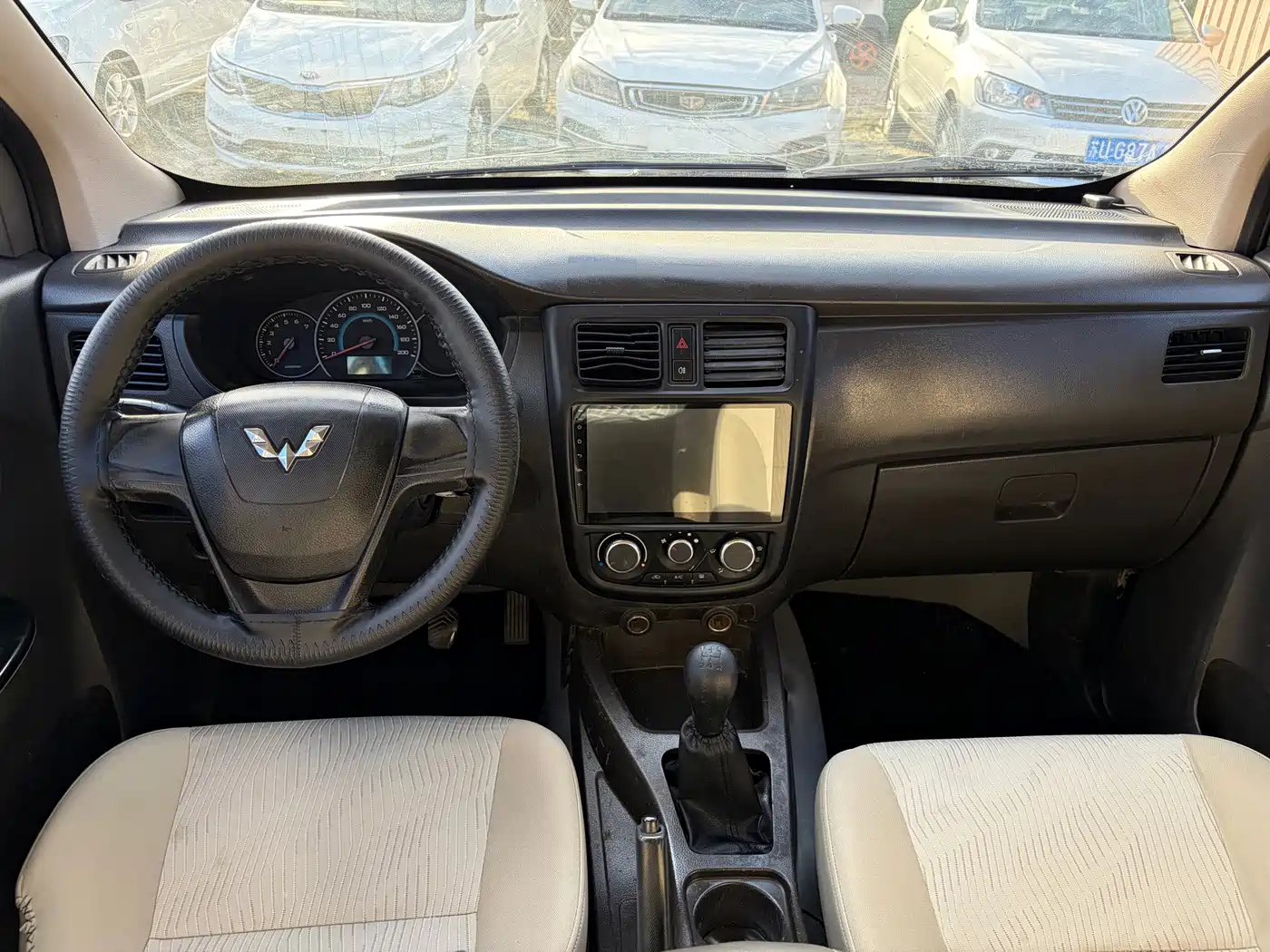 Wuling Motors Wuling Rongguang V 2017 2016 1.5L Standard