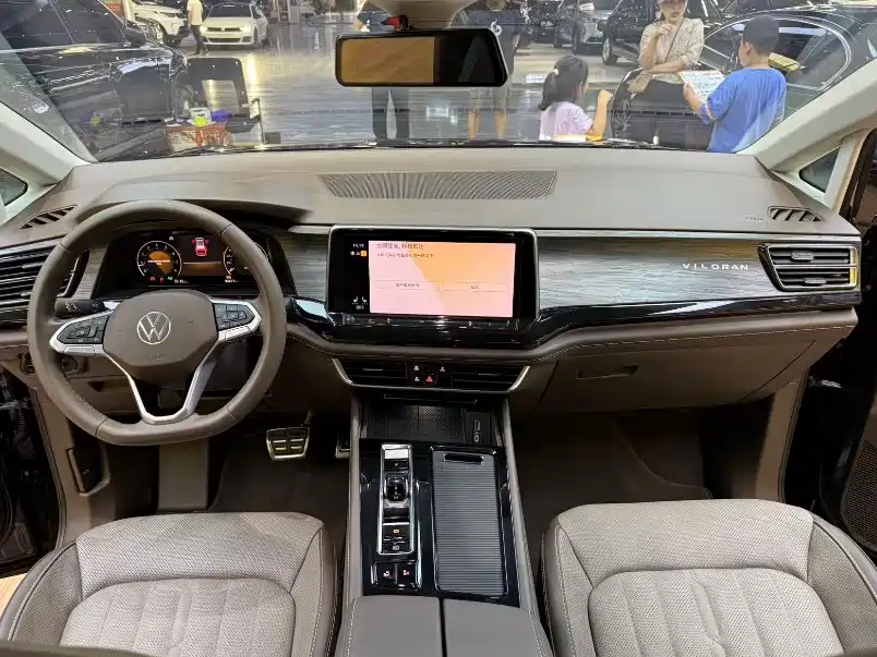 Volkswagen Viloran 2023 Facelift 380TSI Prestige Edition фото 17