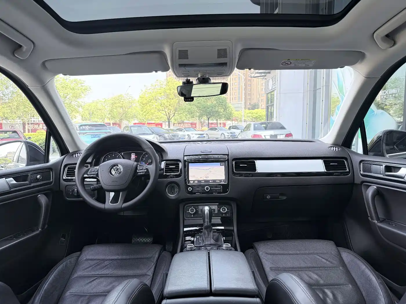 Volkswagen Touareg 2017 3.0TSI Explorer Edition фото 10