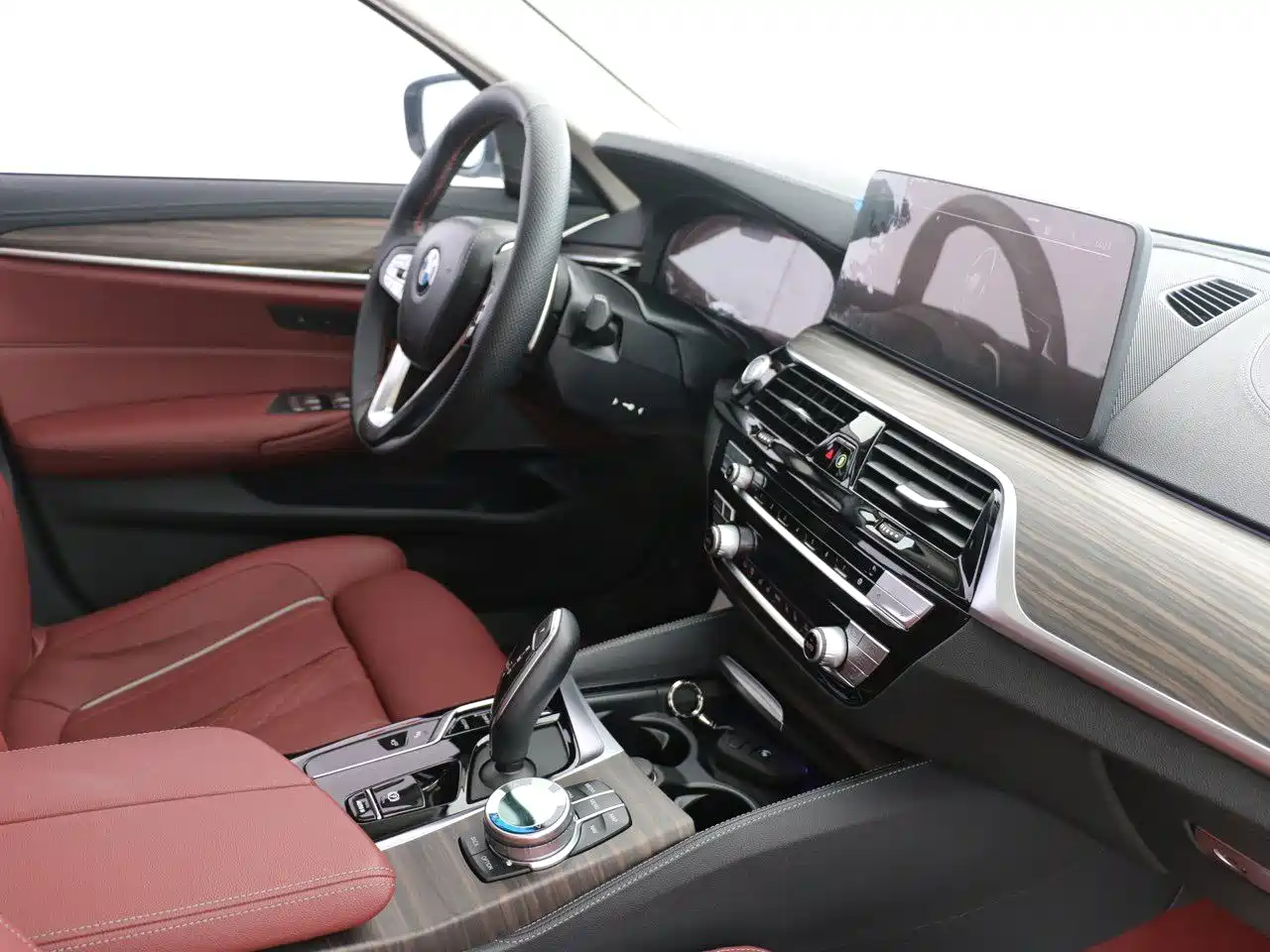 BMW 5 Series 2021 530Li Premium Luxury Package фото 11