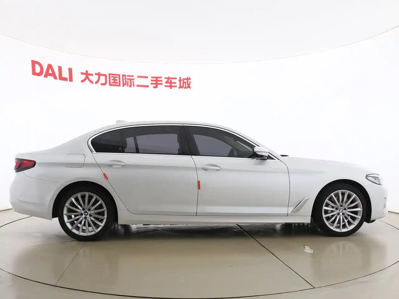 BMW 5 Series 2021 530Li Premium Luxury Package фото 12