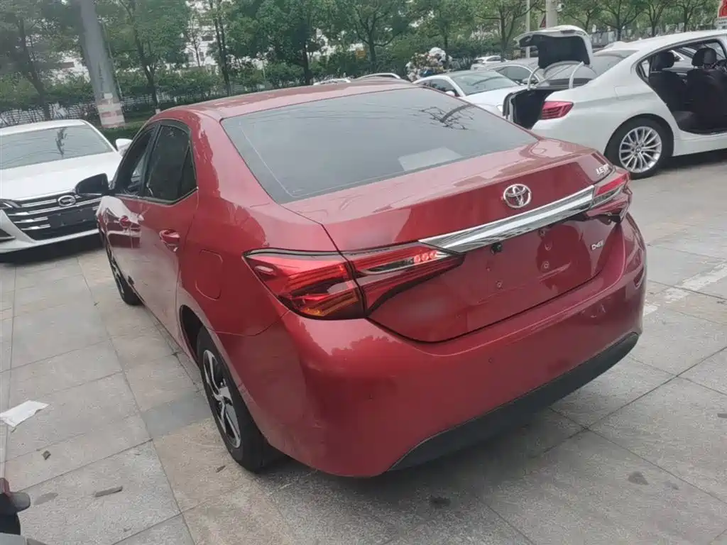 Toyota Levin 2017 Facelift 185T CVT Elite (China V) фото 5