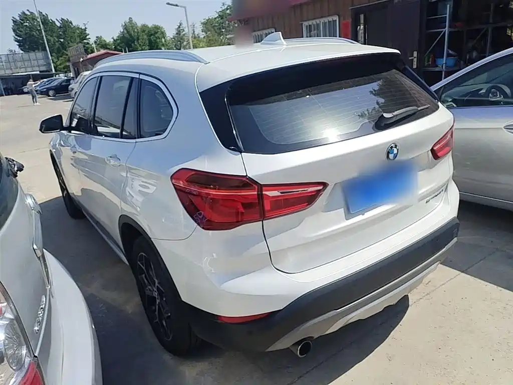 BMW X1 2019 sDrive18Li Premium Model фото 5