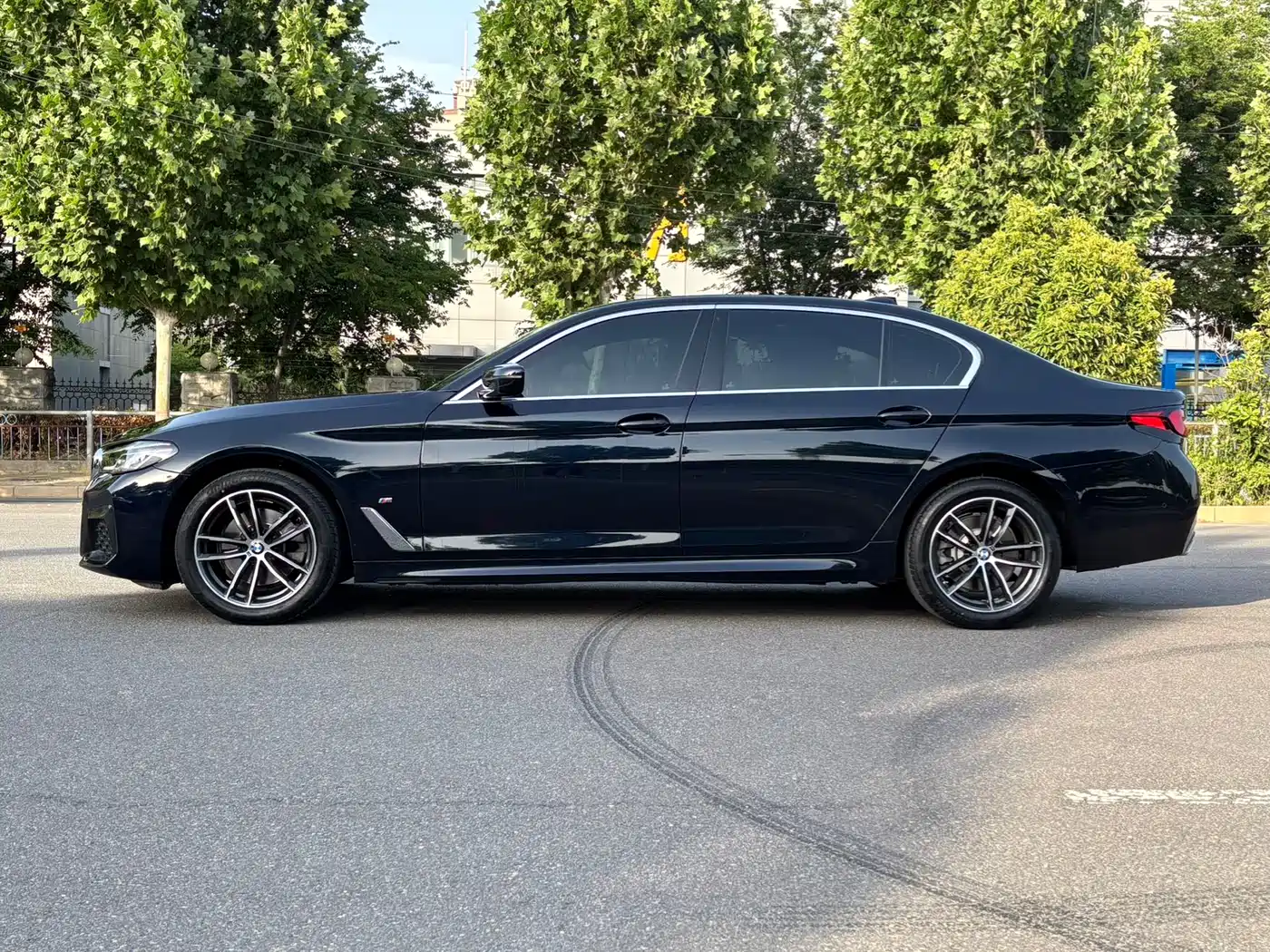 BMW 5 Series 2022 525Li M Sport Package фото 5
