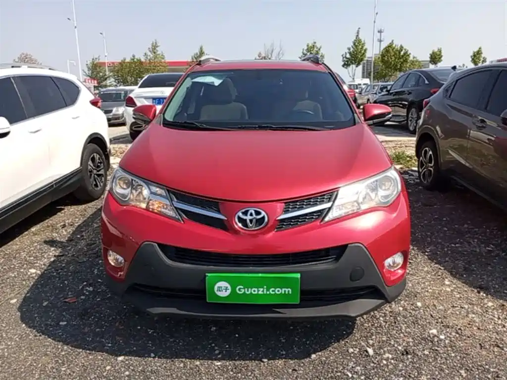 Toyota RAV4 Rongfang 2015 2.0L CVT 2WD Trend Edition фото 3