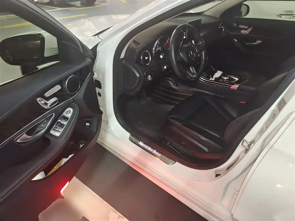 Mercedes-Benz C-Class 2015 Facelift C 200 L Sport фото 13