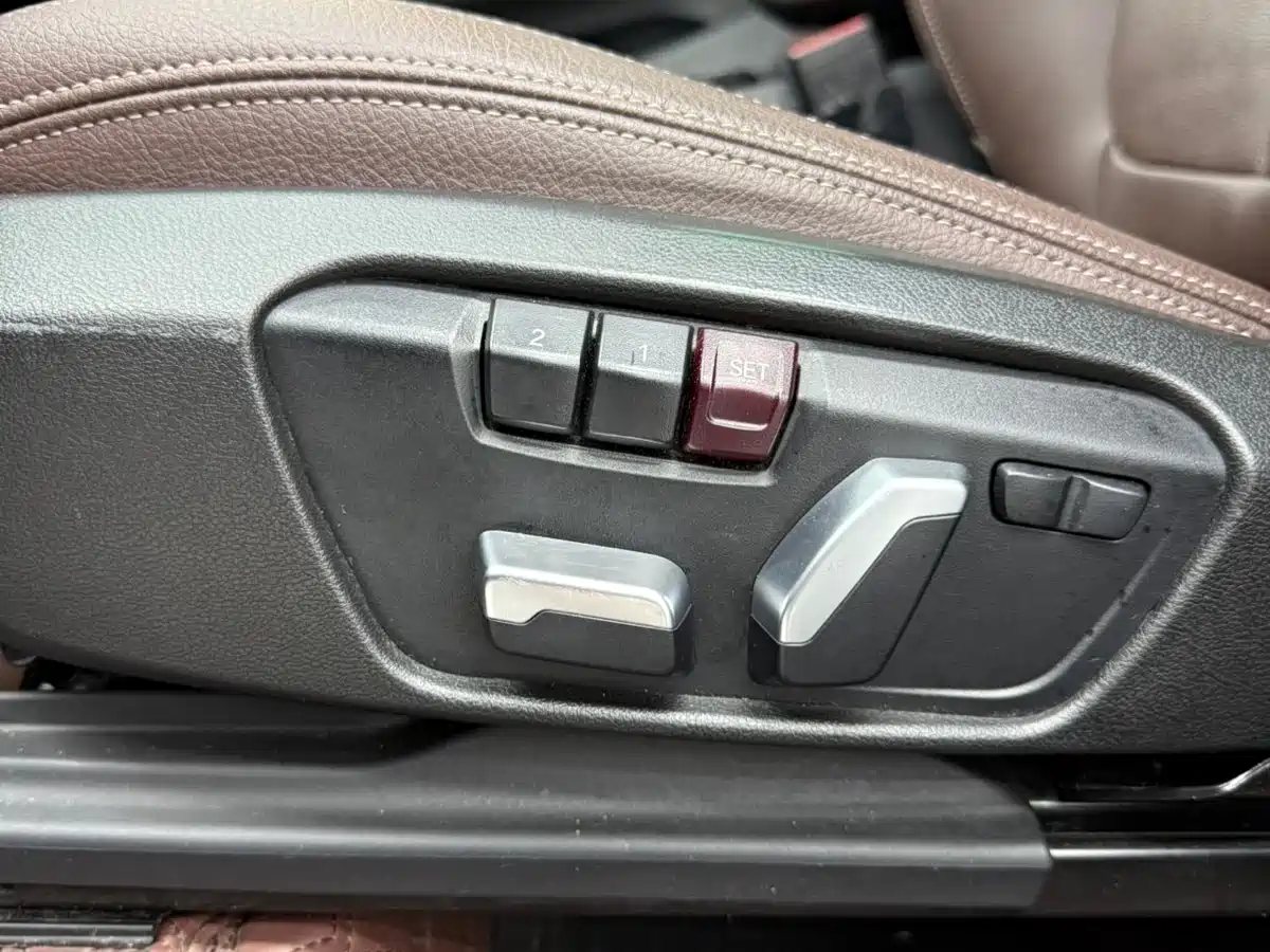 BMW X1 2022 sDrive20Li Premium фото 15