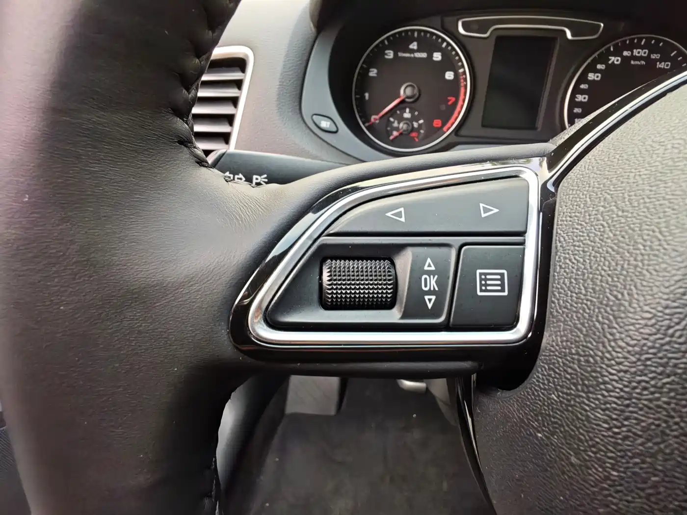 Audi Q3 2015 30 TFSI Progressive фото 28