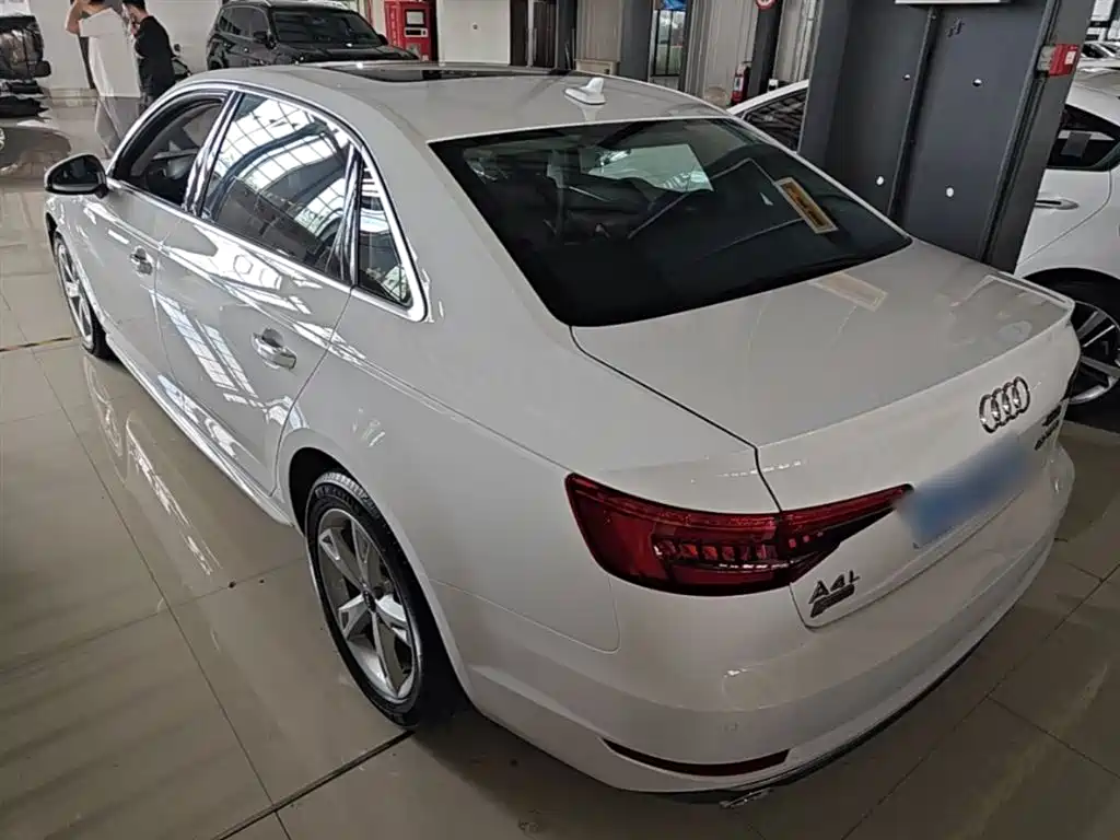 Audi A4L 2017 Plus 40 TFSI Fashion фото 5