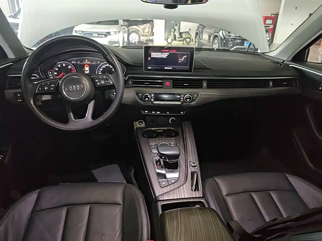 Audi A4L 2017 Plus 40 TFSI Fashion фото 10