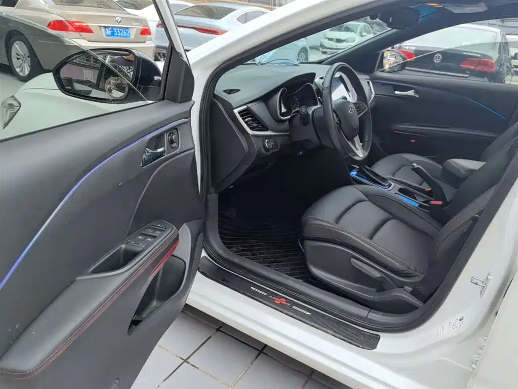 Chevrolet Monza 2019 RS 330T Auto Smooth Edition China VI фото 16