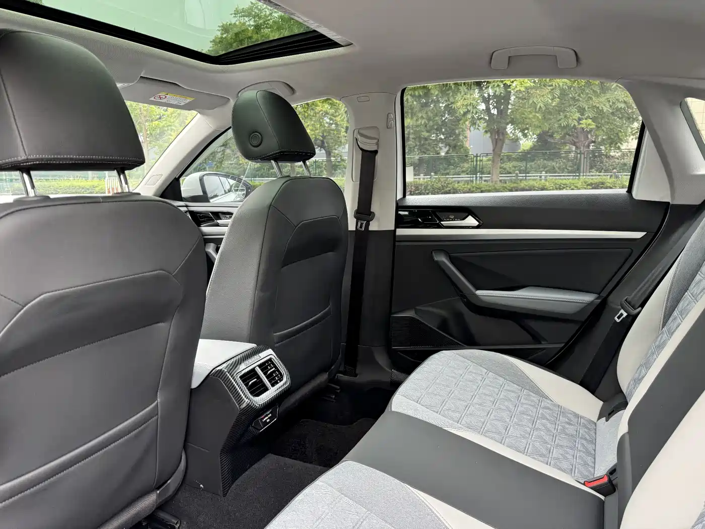 Volkswagen Lavida 2023 280TSI DSG Comfort Edition фото 9