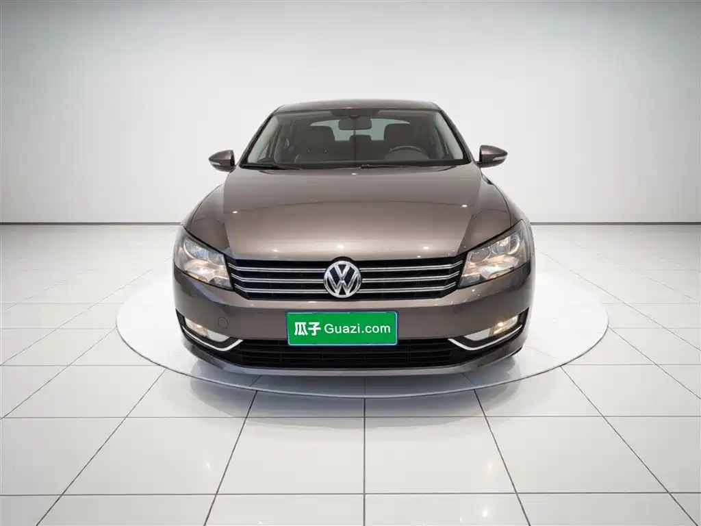 Volkswagen Passat 2014 1.8TSI DSG Luxury Edition фото 3