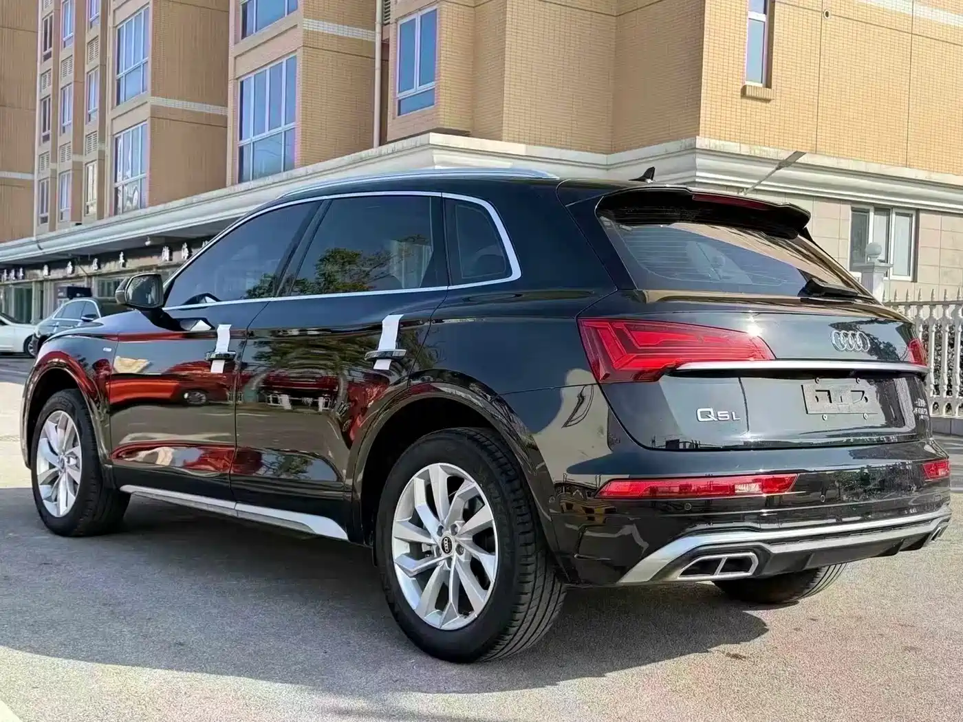 Audi Q5L 2022 40T Luxury Dynamic фото 5