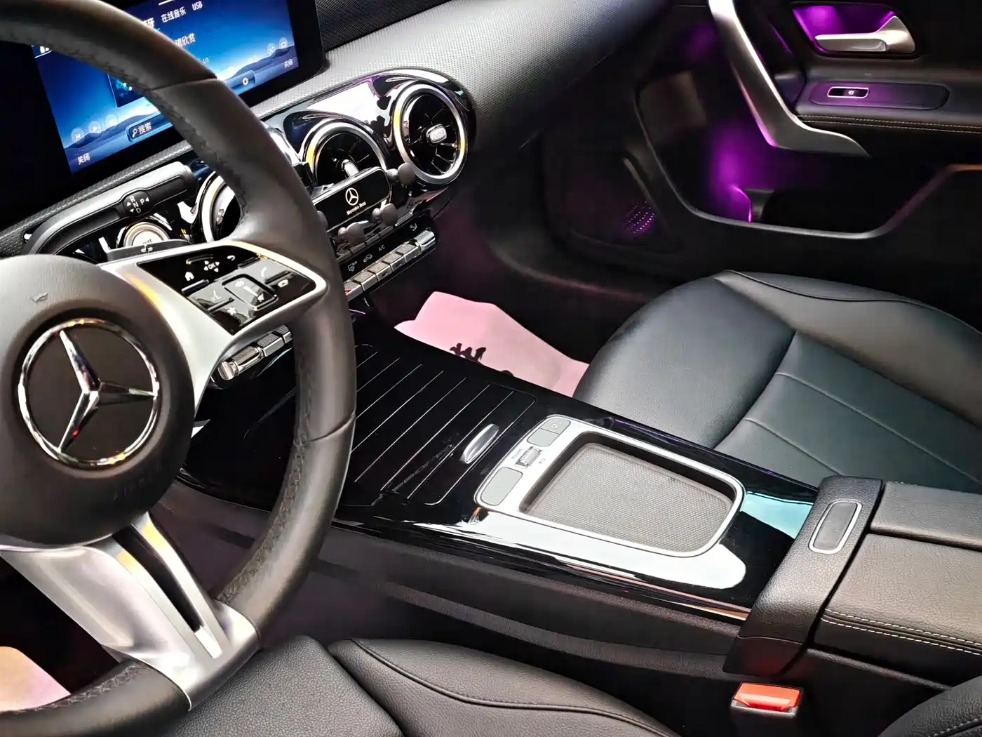 Mercedes-Benz A-Class 2023 A 180 L фото 16