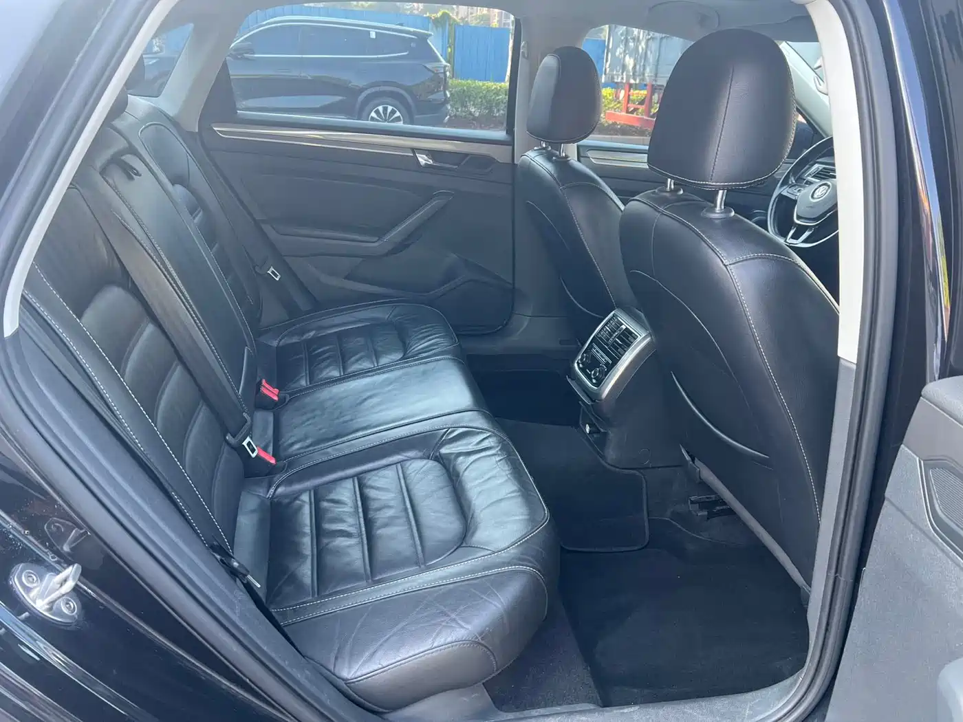 Volkswagen Passat 2017 330TSI DSG Prestige фото 4