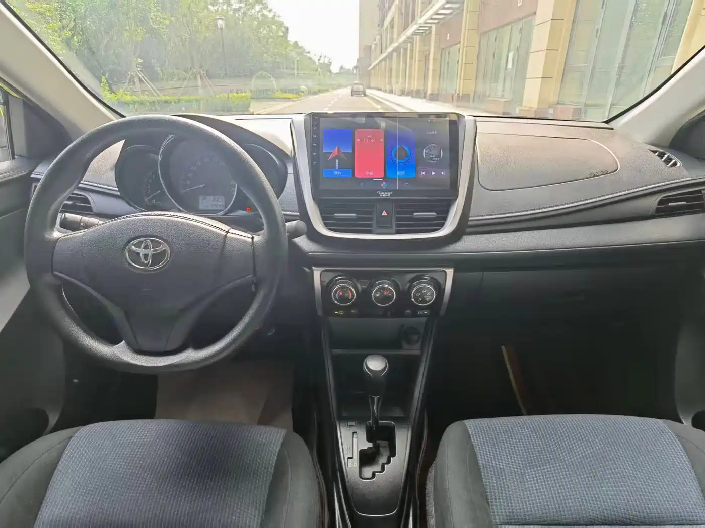 Toyota YARiS L Zhi Xuan 2019 1.5E CVT MeiDong Edition China VI фото 10