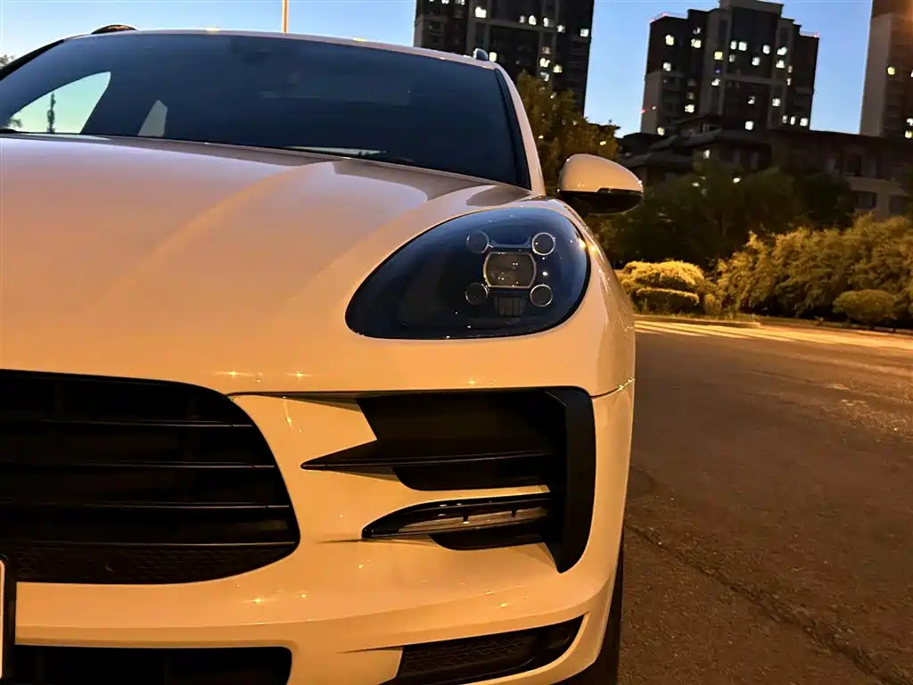 Porsche Macan 2018 Macan 2.0T фото 12