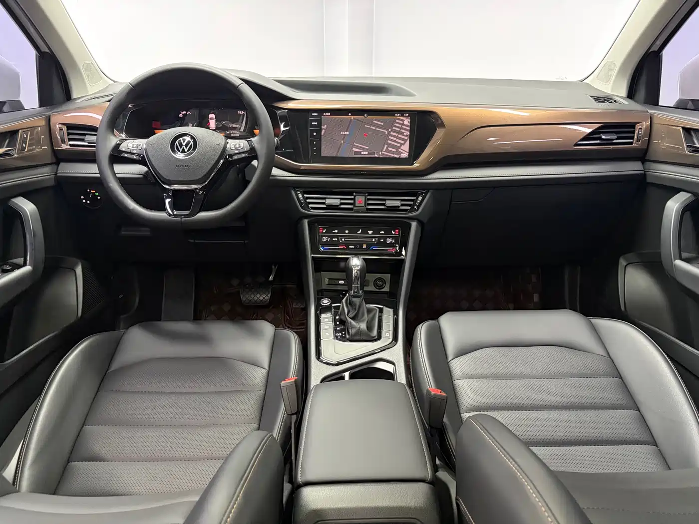 Volkswagen Tharu 2022 280TSI FWD Luxury Edition фото 12