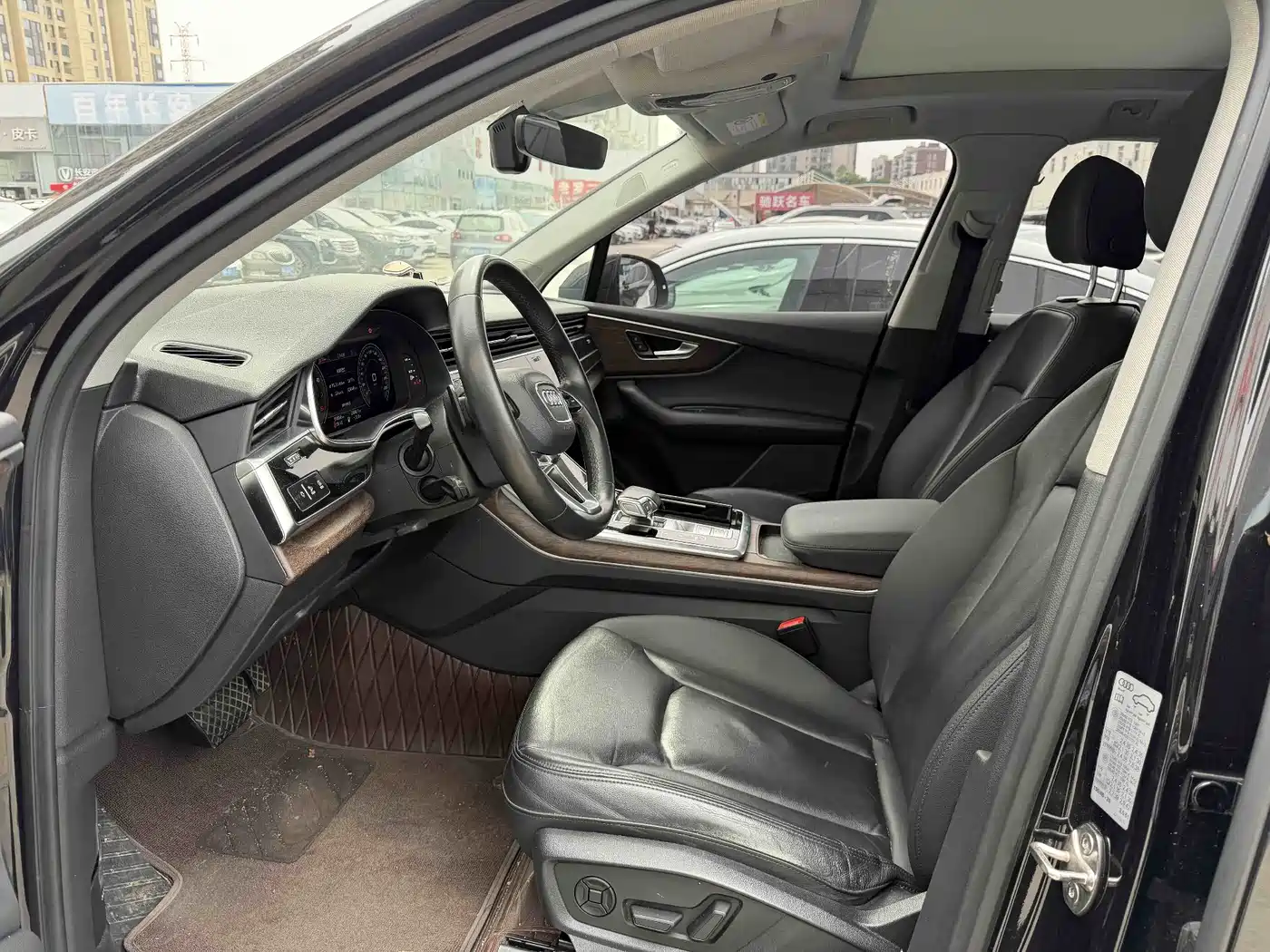 AUDI Q7