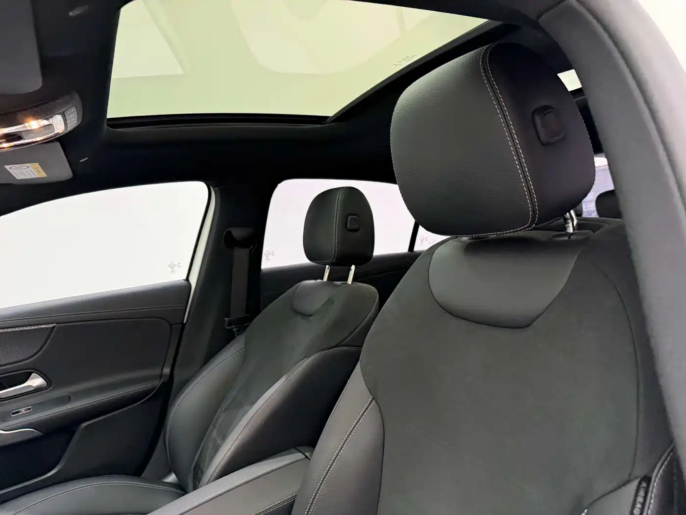 Mercedes-Benz A-Class 2021 A 200 L Sport Sedan Fashion Edition фото 12