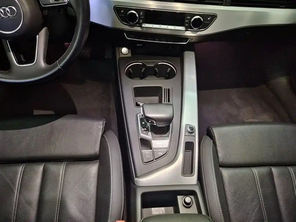Audi A4L 2020 40 TFSI Luxury Dynamic фото 20