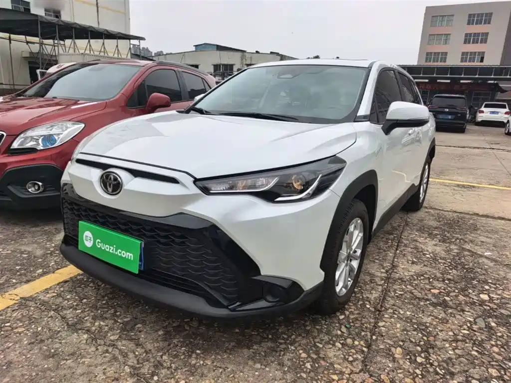 Toyota Frontlander 2024 2.0L CVT Leading Edition