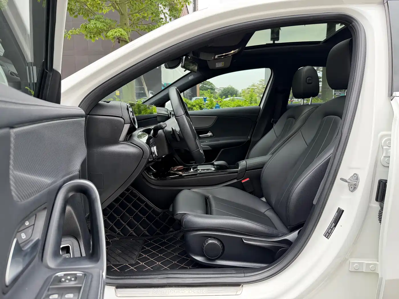 Mercedes-Benz A-Class 2020 Model Facelift A 180 L фото 15