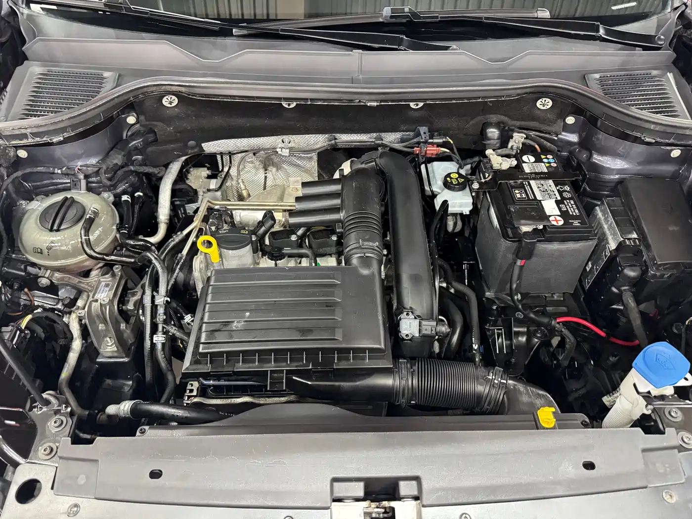 Volkswagen Tharu 2019 280TSI 2WD Flagship Edition China V фото 21