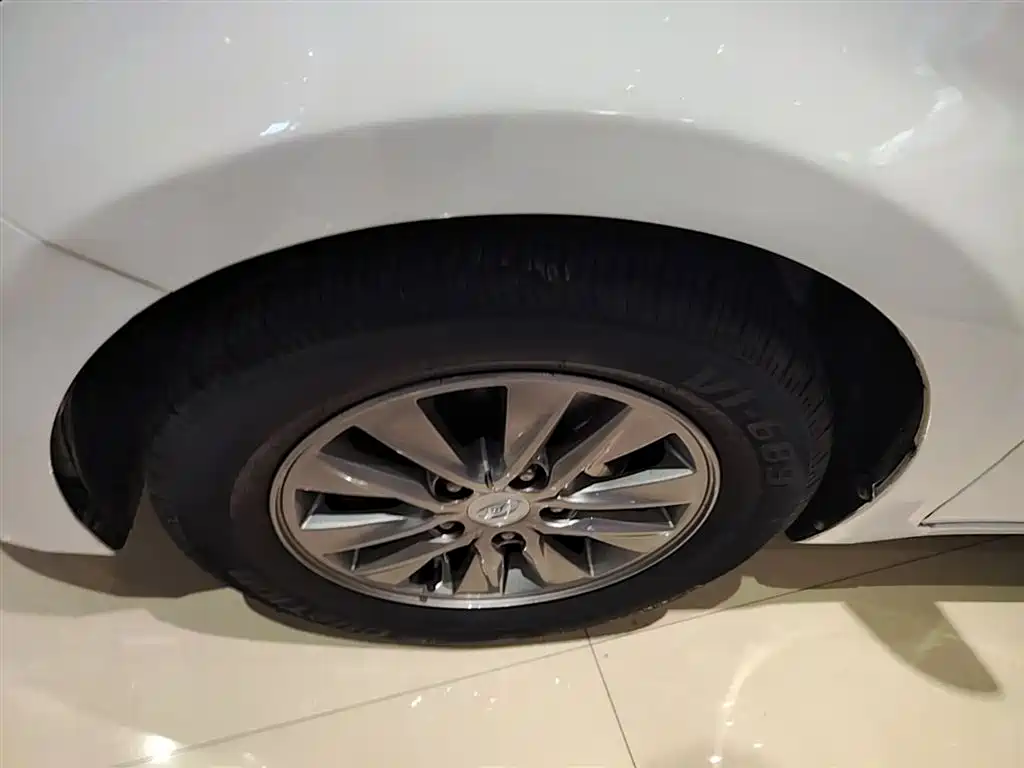 Hyundai Elantra 2018 1.6L Automatic Pleasing Edition GL China VI фото 23
