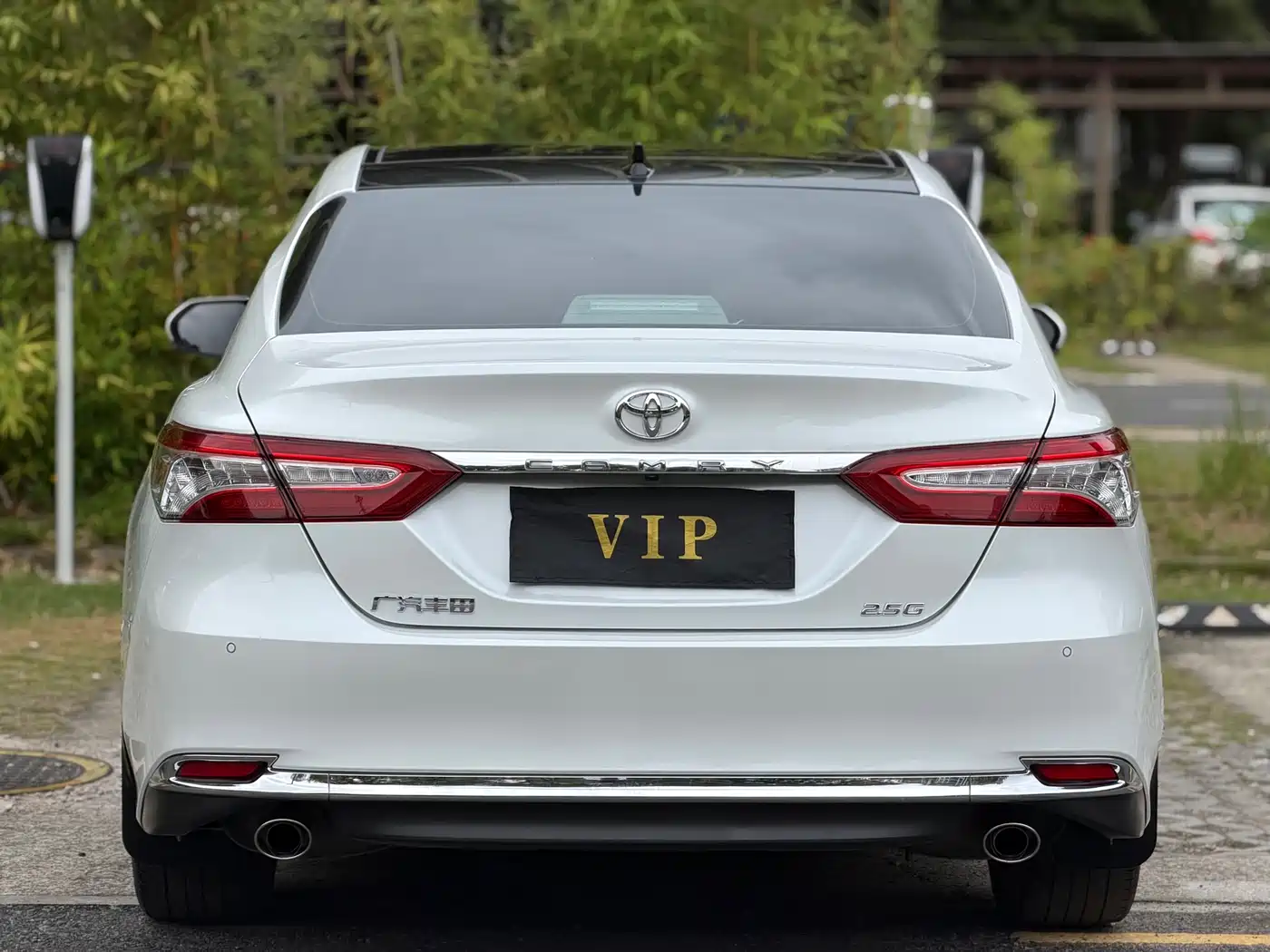 TOYOTA CAMRY